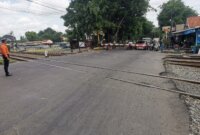 KAI Daop 8 Surabaya perbaiki perlintasan sebidang