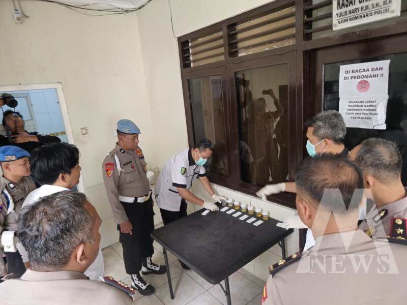 Polres Madiun Gelar Test Urine 