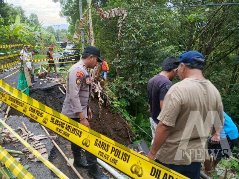 Polres Lumajang himbau kendaraan berat dilarang melintas