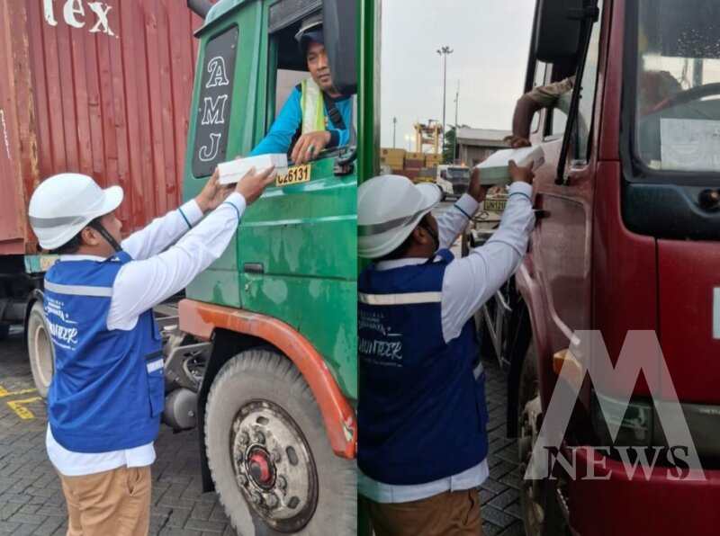 TPS bagikan takjil ke pengemudi