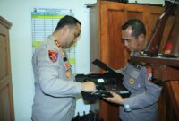 Kapolres Gresik AKBP Ramadhan Nasution sidak senpi