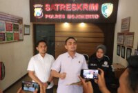 Kasatreskrim Polres Mojokerto AKP Aldhino Prima Wirdhan berikan keterangan