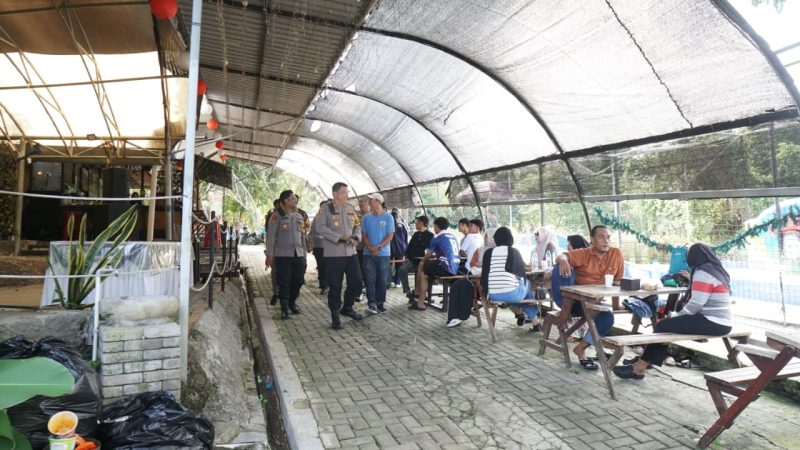 Kapolres Mojokerto Kota AKBP Herdiawan Arifianto tinjau tempat wisata Bukit Kayoe Putih