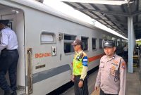 Polres Malang lakukan pengamanan di stasiun KA