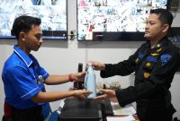 KAI Daop 8 Surabaya kembalikan barang milik pelanggan
