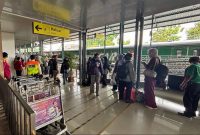 KAI Commuter layani pelanggan saat Lebaran