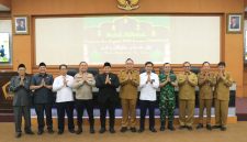 Kapolres Gresik AKBP Ramadhan Nasution saat halal bihalal di kantor DPRD