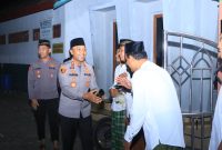 Kapolres Ngawi Prayoga Angga Widyatama saat giat Suling