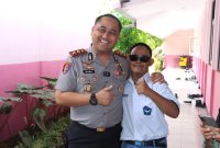 Kapolres Gresik AKBP Ramadhan Nasution bersama siswa SLB Kemala Bhayangkari 2 Gresik