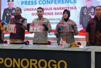 Polres Ponorogo amankan pengedar Narkoba beserta barang buktinya