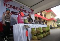 Polres Pasuruan tangkap 2 tersangka lahgun LPG beserta barang buktinya