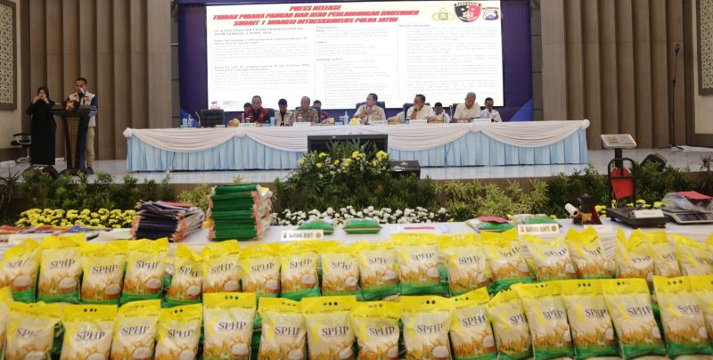 Polda Jatim bongkar kasus peredaran beras SPHP oplosan