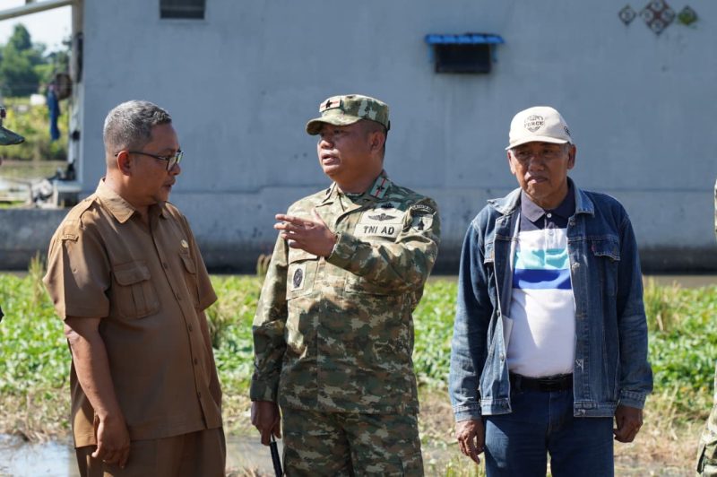 Danrem 084/Bhaskara Jaya Brigjen TNI Kohir cek lokasi pembangunan KDKMP di Jabon Sidoarjo