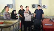 Kapolres Gresik AKBP Ramadhan Nasution berikan keterangan