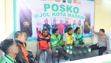 Kapolres Madiun Kota AKBP Wiwin Junianto Supriyadi saat peresmian Posko Ojol Kamtibmas