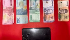 Tersangka beserta barang bukti diamankan Polisi