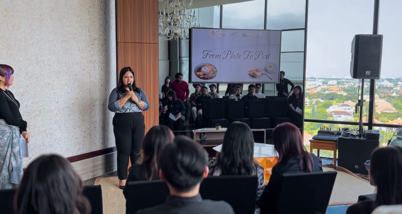 Whiz Luxe Hotel Spazio Surabaya dengan UWM dukung kolaborasi Photography Workshop