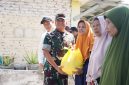 Danrem 084/Bhaskara Jaya Brigjen TNI Kohir bagikan sembako