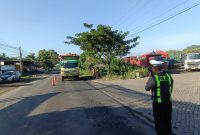 Satlantas Polres Gresik tindak truk langgar jam operasional