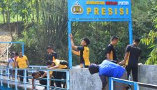 Polres Ngawi perbaiki jembatan Merah Putih Presisi