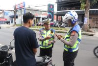 Ditlantas Polda Jatim lakukan Operasi Dakgar berbasis Handheld