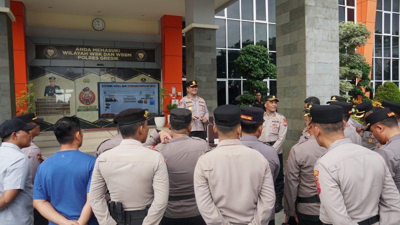 Kapolres Gresik AKBP Ramadhan Nasution beri pembekalan