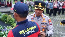 Kapolres Ngawi AKBP Prayoga Angga Widyatama saat Apel Sabuk Kamtibmas
