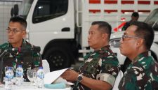 Danrem 084/Bhaskara Jaya Brigjen TNI Kohir saat vicon pembangunan jembatan Garuda