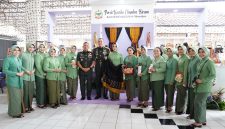 Pangdam V/Brawijaya Mayjen TNI Rudy Saladin bersama Persit KCK
