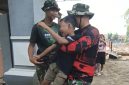 Kebersamaan Satgas TMMD 128 Gresik dengan anak-anak desa