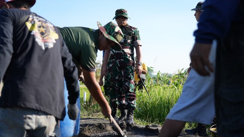 Danrem 084/Bhaskara Jaya Brigjen TNI Kohir tinjau TMMD