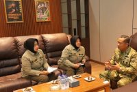 Danrem 084/Bhaskara Jaya Brigjen TNI Kohir terima audiensi Tim Majalah Palagan Dispenad