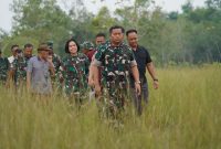 Danrem 084/Bhaskara Jaya Brigjen TNI Kohir tinjau lokasi pembangunan BTP