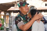 Danrem 084/BJ Brigjen TNI Kohir beri semangat warga
