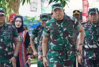 Danrem 084/Bhaskara Jaya Brigjen TNI Kohir Dampingi Pangdam V/Brawijaya Mayjen TNI Rudy Saladin