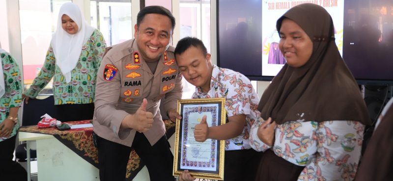 Kapolres Gresik AKBP Ramadhan Nasution apresiasi guru dan siswa berprestasi