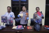 Kapolres Pacitan AKBP Ayub Diponegoro Azhar ungkap kasus penyiram air keras ke penjual tempe
