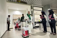 Calon jamaah haji berangkat gunakan pesawat Saudia Airlines