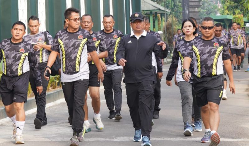 Danrem 084/Bhaskara Jaya Brigjen TNI Kohir olahraga bersama anggota