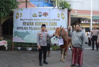 Polres Pelabuhan Tanjung Perak Surabaya salurkan hewan Qurban