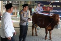 Polres Jombang salurkan hewan Qurban untuk 2 Pondok Pesantren