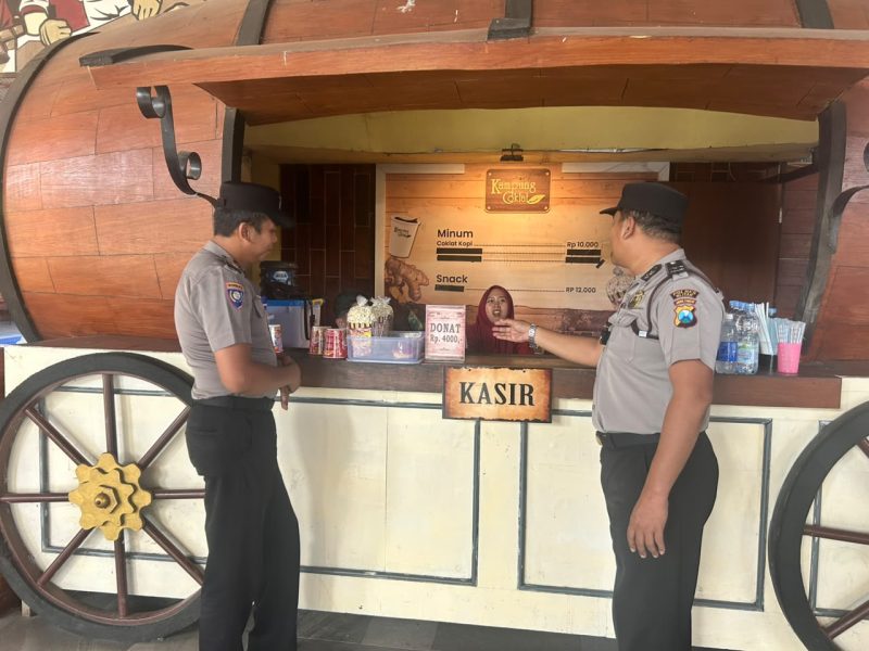 Polres Blitar patroli tempat wisata