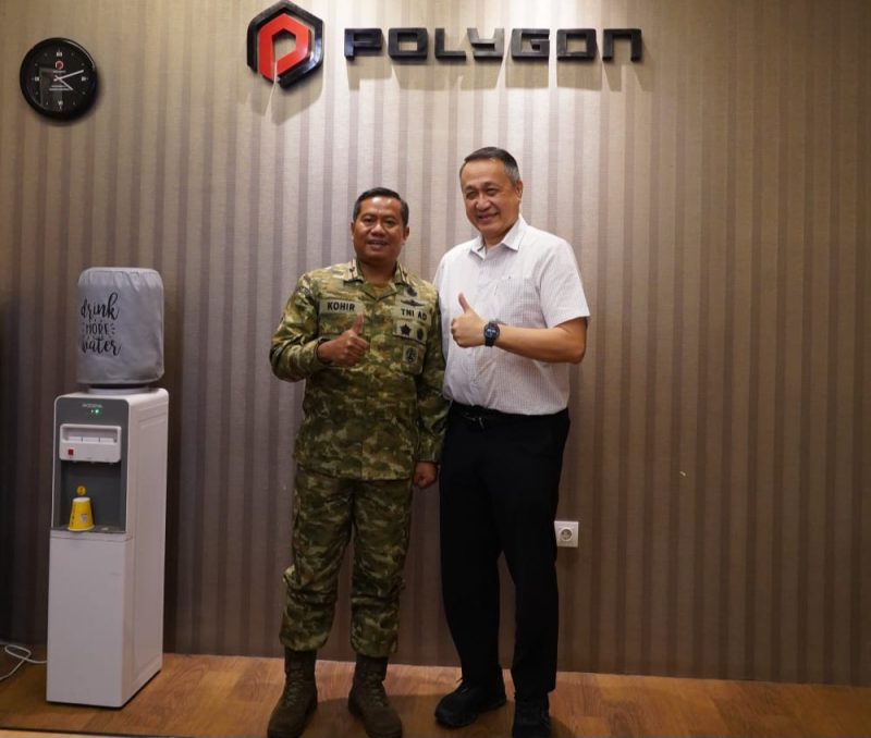 Danrem 084/Bhaskara Jaya Brigjen TNI Kohir bersama CEO PT Insera Sena Soejanto Widjaja
