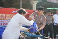 Kapolres Mojokerto Kota AKBP Herdiawan Arifianto saat Baksos