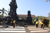 Polres Malang bersihkan tempat ibadah