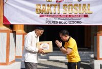 Kapolres Bojonegoro AKBP Afrian Satya Permadi saat Bakti Sosial