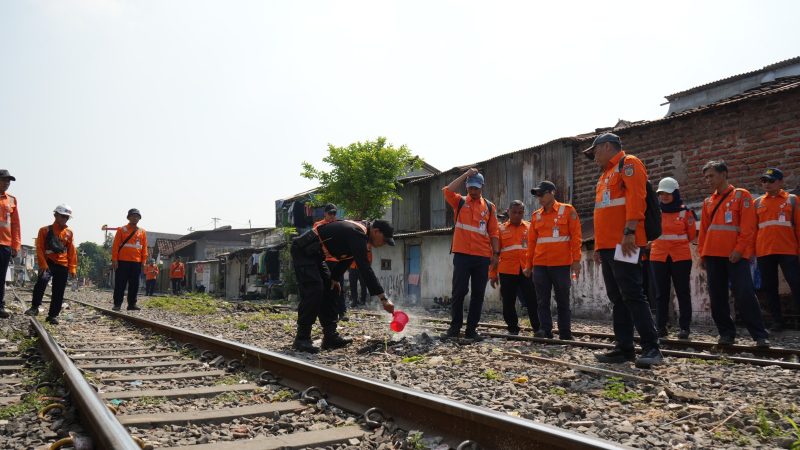 KAI Daop 8 cek jalur dan operasional KA antisipasi cuaca ekstrem