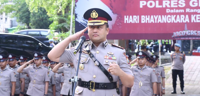 Kapolres Gresik AKBP Ramadhan Nasution ziarah Nasional dan Tabur Bunga