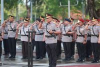 Kapolda Jatim Irjen Pol Drs Nanang Avianto pimpin ziarah dan Tabur Bunga