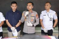 Wakapolres Malang Kompol Fahmi Amarullah berikan keterangan